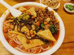 -水平有限螺蛳粉(宏达大厦店)