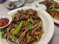 干炒牛河-粤·向群饭店(龙津东路总店)