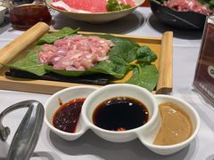 -红鼎豆捞·非遗鲍皇汤火锅(宝丰路店)