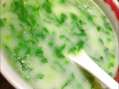 -阿瓦山寨·湘菜现炒·剁椒鱼头王(咸阳总店)
