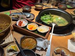 -一朵菌·野生菌探索家火锅(南亚店)