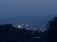 -鬼笑石后山停车场