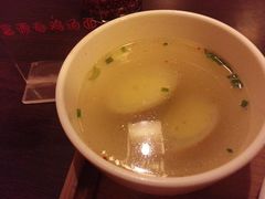 点了炒饭+卤蛋,&nbsp;喝汤时发现卤蛋在汤里.-富源春面馆(四川北路店)