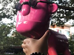 -莓园冰淇淋店