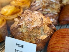 -VERIE BAKEHOUSE