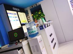 -提一眼镜·蔡司·依视路(小寨店)