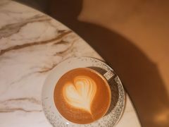 咖啡拿铁-théATRE 茶聚场(王府中環店)