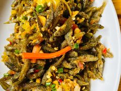 油炸小鱼凉拌-88号小吃店·经典云南菜·地道纳西美食