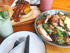 鸡肉牛油果沙拉-The Diner X餐厅(青岛万象城店)
