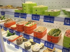 -两三事小郡肝串串香火锅(桂庙店)
