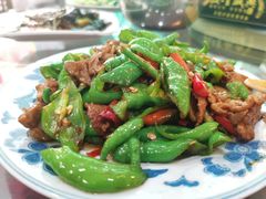 农家小炒肉-壹阁胡羊焖饼(特色小吃街店)