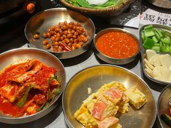 -草家酱蟹炭火烤肉店(珲春南路一店)