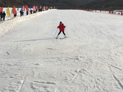 -济南卧虎山滑雪场