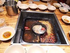-老牌坊云南鱼豆花火锅(哈西万达店)
