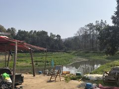 -东湖小天池真人CS彩弹野战基地