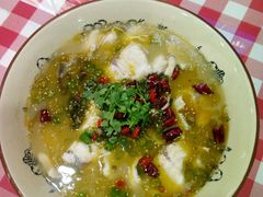 -鲁班小馆(政四街店)
