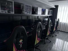 -BUFF电竞酒店(成都春熙路太古里店)