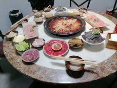 -渝嘴小老弟老火锅(华新村店)