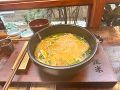 -银米·云南传统过桥米线(双廊黑金冠店)