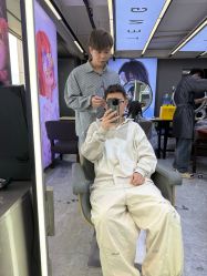 -藤野造型烫发染发