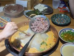 -洱火云南酸菜牛肉火锅(石景山当代商城店)