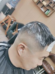 -纯剪男士理发馆·烫染专业店