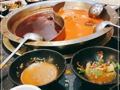 -沸炉重庆老火锅(军事博物馆店)