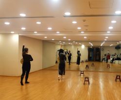 点击看大图 -白珂舞蹈教室