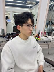 -尤司男士国潮理发馆
