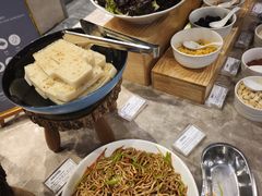-航空港万怡酒店·万荟轩餐厅(航空港区远航路店)