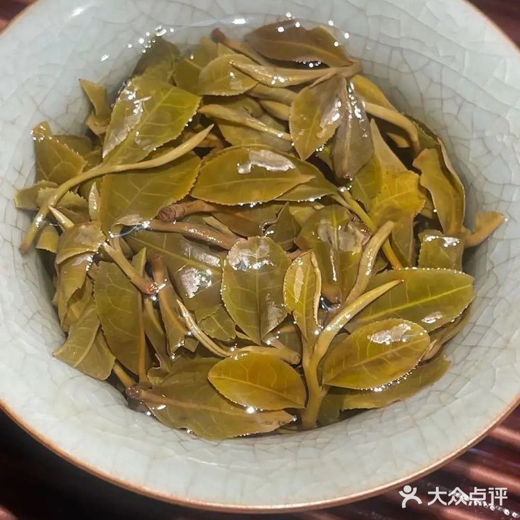 倚邦曼拱猫耳朵小叶种茶