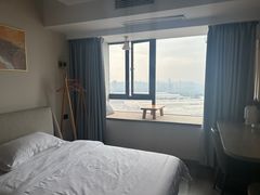 -欧辰国际酒店(重庆欢乐谷轻轨站店)