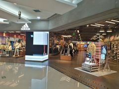 -adidas(正佳广场店)
