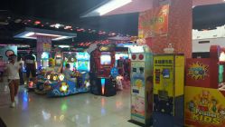 -蹦蹦乐园(南桥百联店)