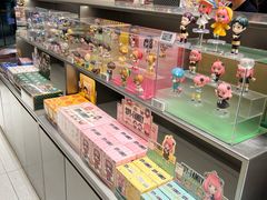 -泡泡玛特POPMART(黄岛新城吾悦店)