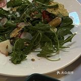 没有很快乐，但是不难过