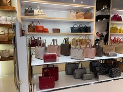 -Longchamp(佛罗伦萨小镇奥特莱斯店)