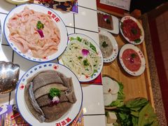 -贤合庄卤味火锅(安吉万达店)