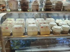 -红宝石·鲜奶小方·海派西点房(浦三店)