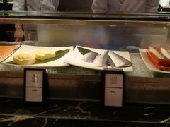 -广州万富希尔顿酒店·感趣自助餐厅·金秋蟹宴生蚝海鲜刺身烧烤