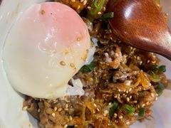 温泉蛋牛肉盖饭定食-白石的深夜食堂(济南万象城店)