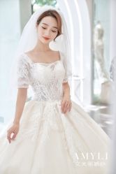-艾米丽婚纱礼服