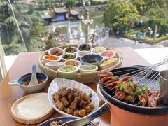 -包整·丝娃娃(一览甲秀楼风景店)