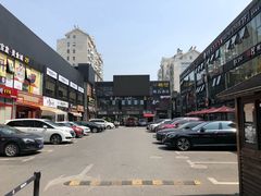 -天乐广场(食多滋美食城店)
