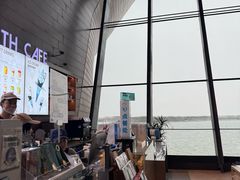 -抱抱地球咖啡馆(国家海洋博物馆店)
