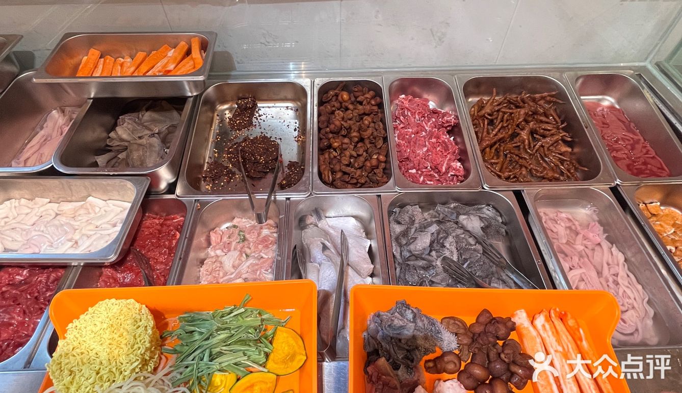 不愧是贵阳！路边火锅店，太chill了，好便