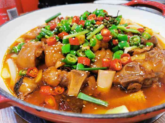 安姐俩鲜椒猪手煲(美景龙堂万科广场店)-"猪蹄满满的胶原蛋白啊,美容