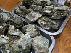 -蚝哥花姐湛江烤生蚝(美丽湾市场店)