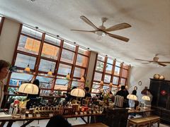 -银米·云南传统过桥米线(双廊黑金冠店)