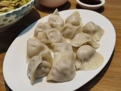 酸菜土猪肉水饺-上关雪東北菜(中房金谊店)
